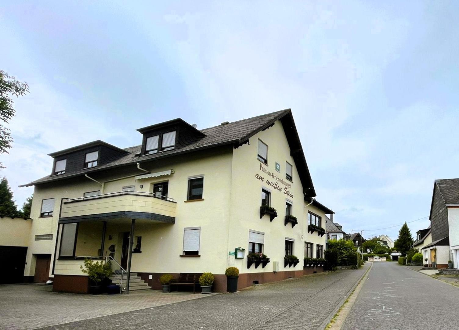 Gaestehaus "Am Weissen Stein" Cochem Bagian luar foto